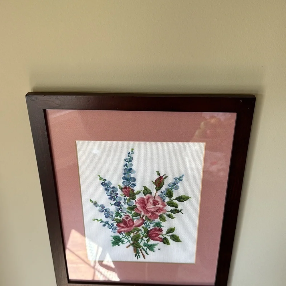VINTAGE~FLORAL EMBROIDERY~ART~MATTED & FRAMED~ BEAUTIFUL~FINE WORK~PERFECT~ BR